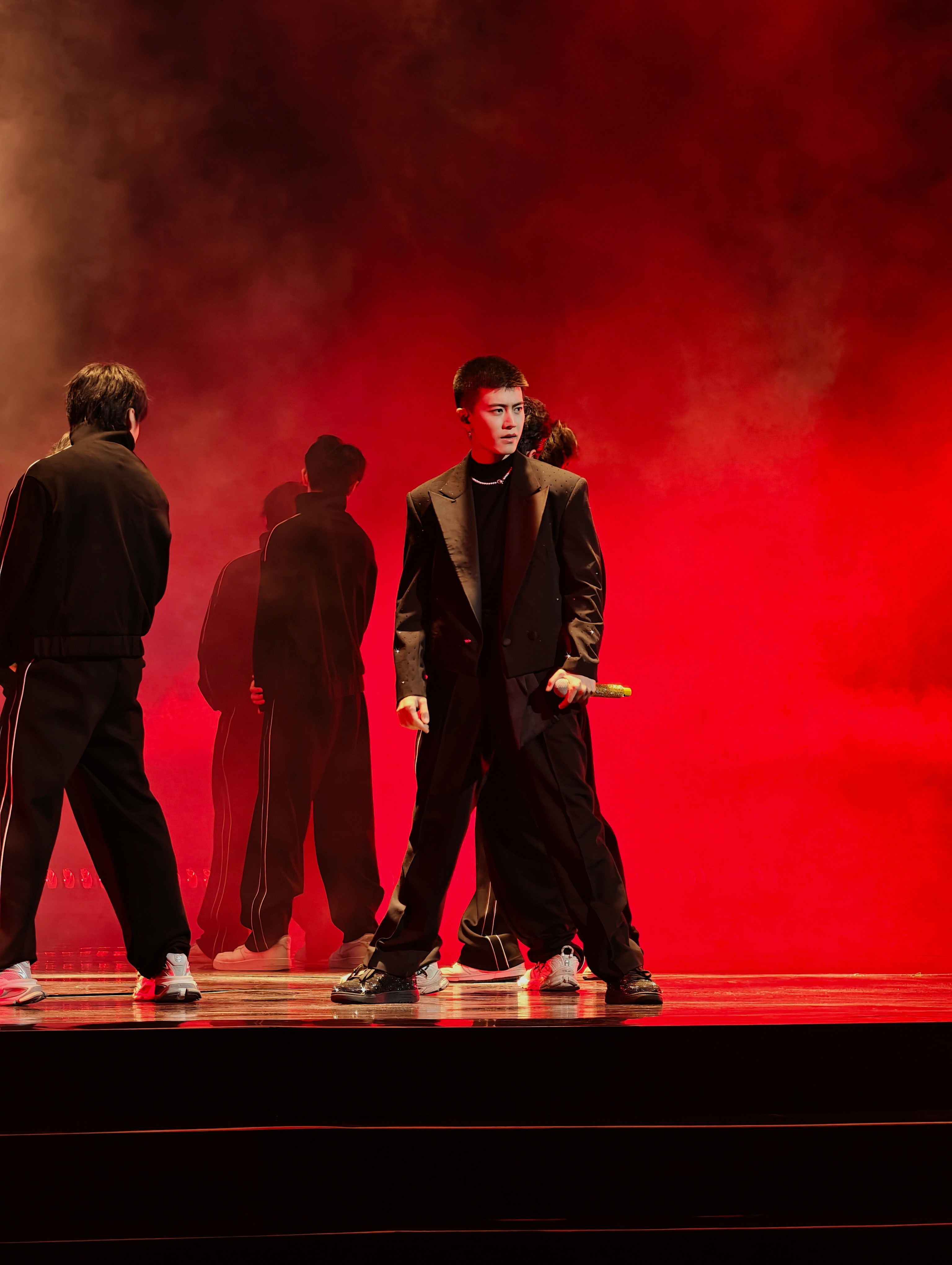 任嘉伦这小伙子真挺帅的！现场也很棒！