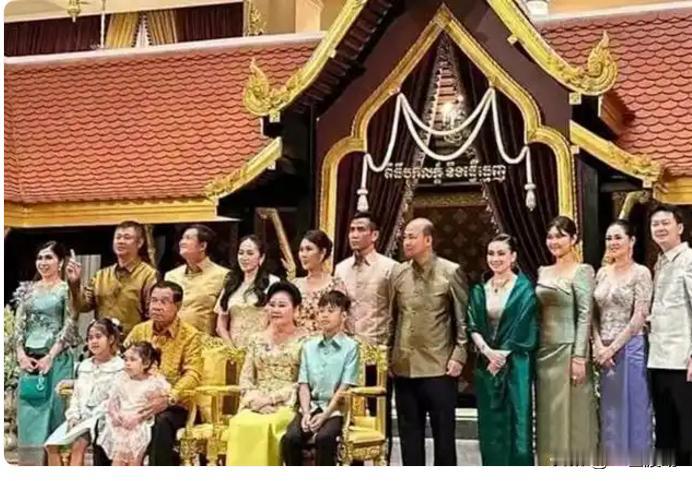 地球的草台班子：柬埔寨有人称柬埔寨是一个被诅咒的国家，吴哥王朝湮灭之后，就再没