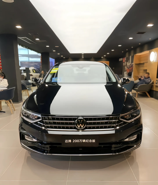 喜提迈腾了兄弟姐妹们不畏浮云遮望眼，还是迈腾最经典。以后风风雨雨的日子里有你陪