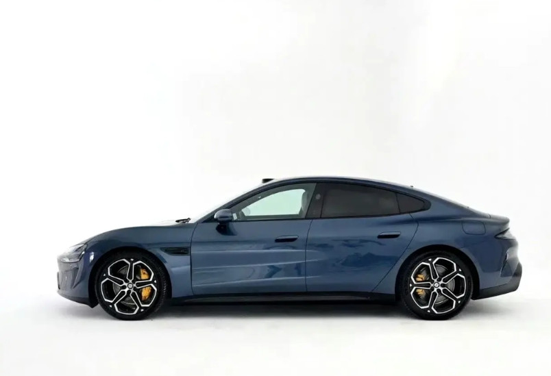 “20万出一点头，给儿子买车，小米SU7和特斯拉Model3买哪个？”​​