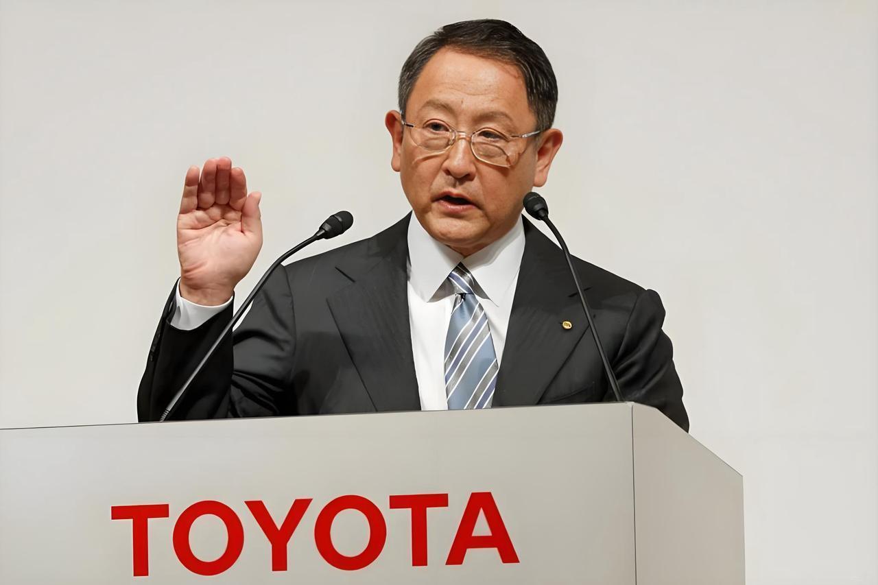 丰田章男曾称:固态电池一旦投入量产，燃油车将迅速消失!本以为固态电池还需3-5