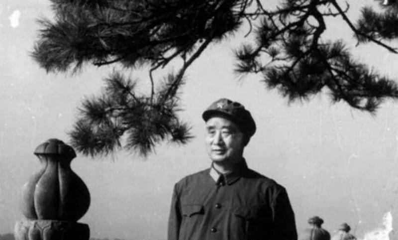 1979年，163师打过奇穷河，俘获大批越军。上级指示就地释放战俘，师长边贵