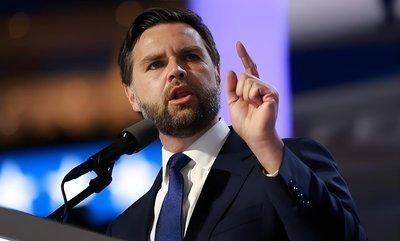 美国再次诞生“叛国者”？美副总统万斯频繁威胁中国，公开放话：“中国若不接受关税，