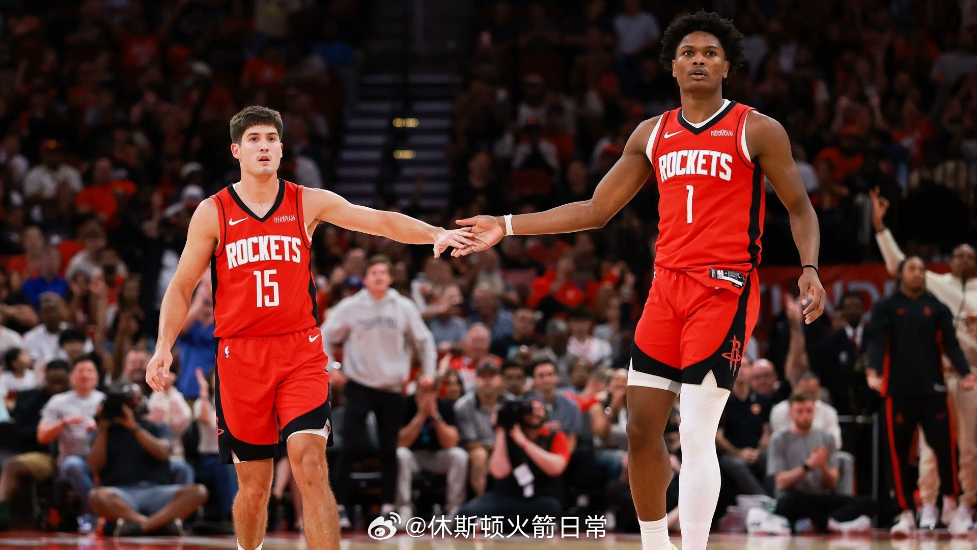 弗莱谈火箭队：“他们的进攻体系就是你单打、我单打，没有人是控卫，除了谢泼德。我还