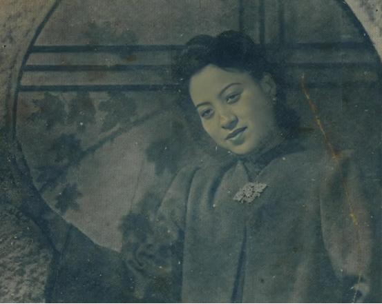 1967年，北京某医院，女人躺在冰冷的走廊上，挣扎了整整两天才咽了气，护士整理她