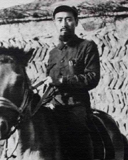 周总理的格局有多大？遵义会议上，他的一句话至今发人深省。1935年2月上旬，中