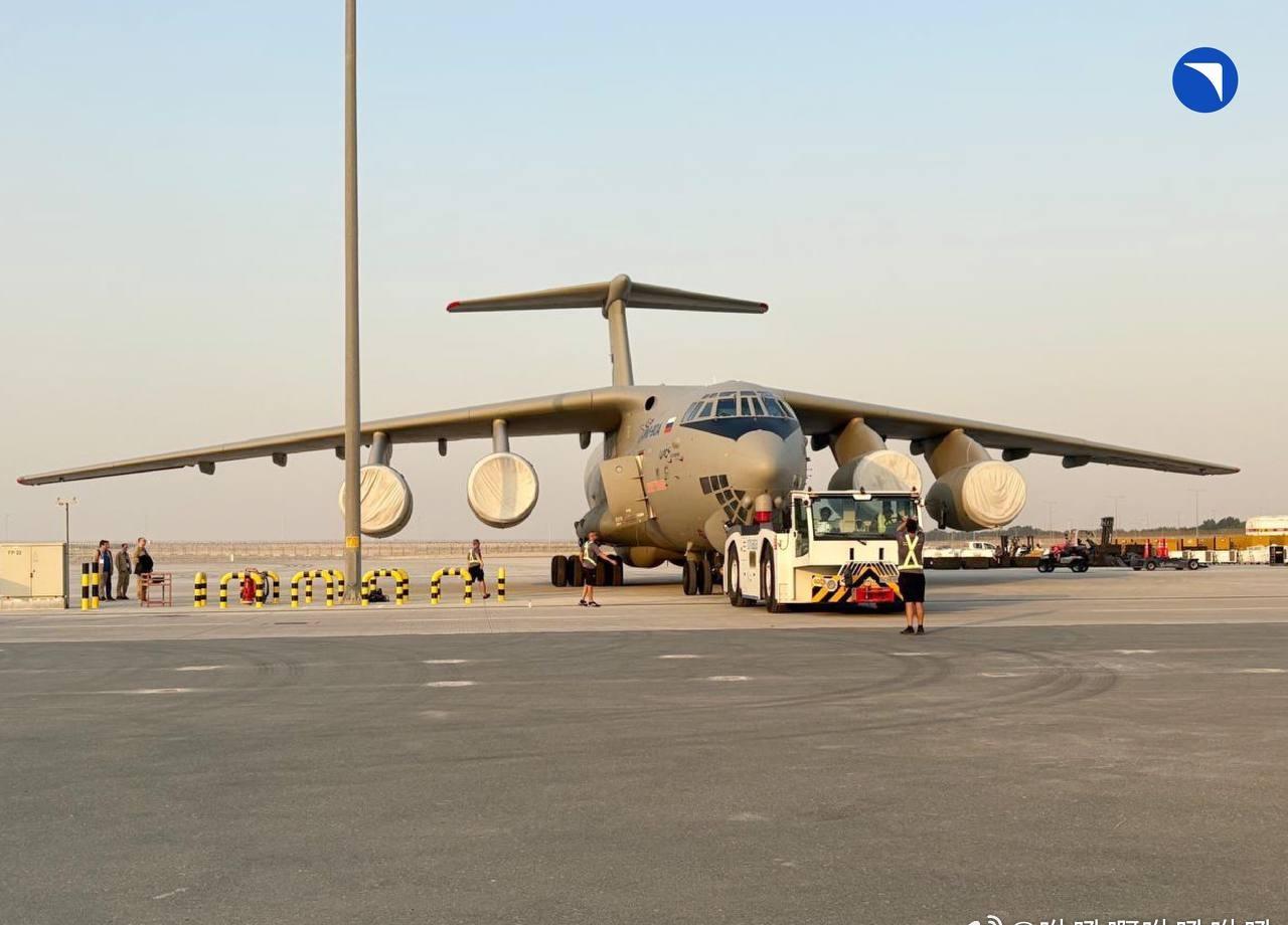 去阿联酋迪拜的俄联合航空制造公司还搞了个专们涂装的伊尔76m-ps90a