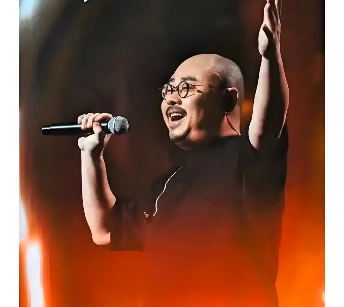 刀郎演唱会又火了，这次火的不是曾经爱徒云朵，也不是如今爱徒徐子尧｡