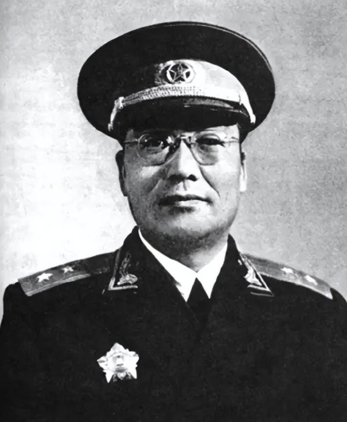 1960年，被特赦后的李仙洲被周恩来亲自接见，临别时，周总理问他：“你有什么要求