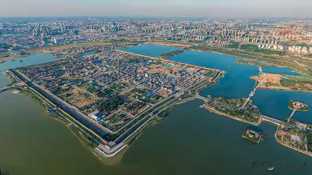 商丘应该是全国唯一一个集齐古城遗址，方特遗址，清凉寺遗址的城市[呲牙笑]方特是区委