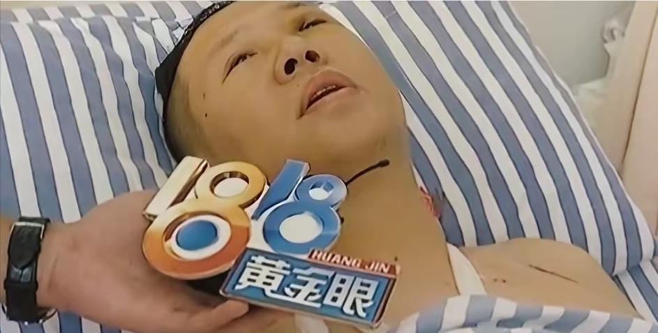 一场发生在KTV里的酒局，先是有人拿服务员取乐，后来又演变成街头暴力，最后把几个