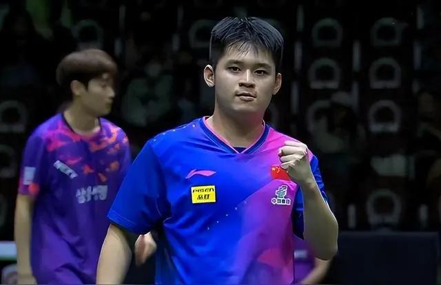 林诗栋2:1张禹珍三局比分11:4，11:3，5:11林诗栋彻底打疯了