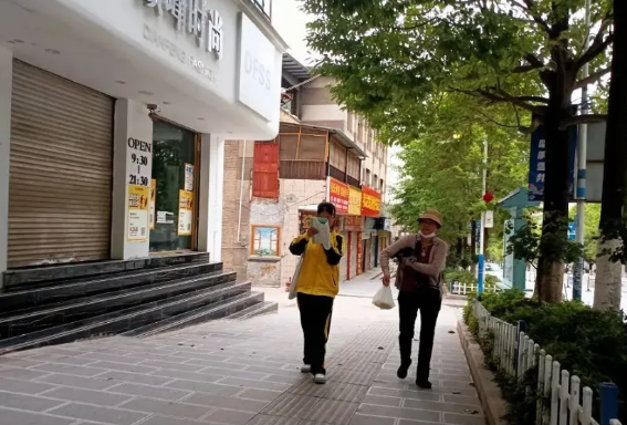就问你看了气不气？要是我孩子这样，干脆就不要去中考算了。2025年云南省中考正