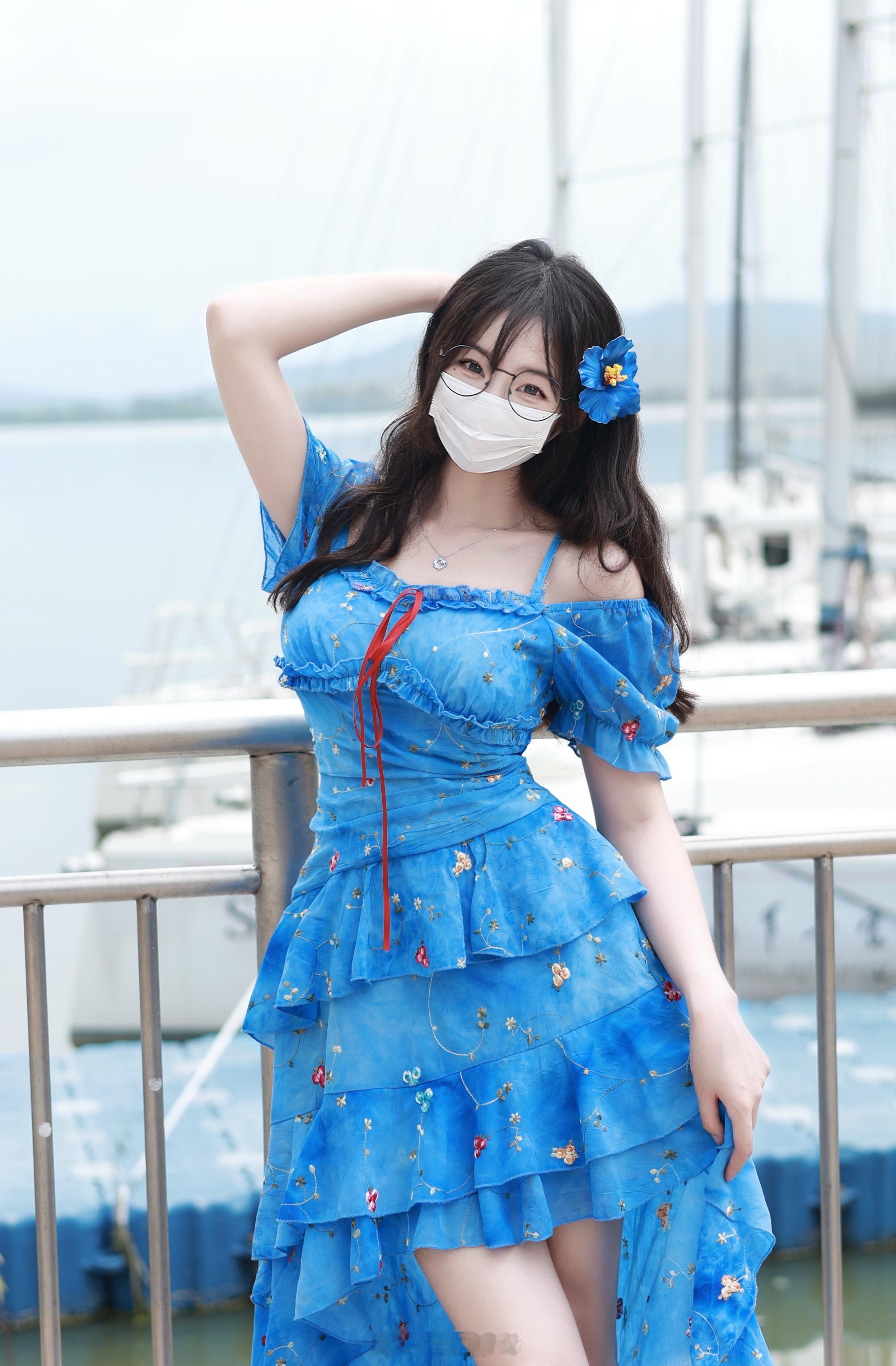 🛳️如果天气好的话我会穿裙子去见你​​​