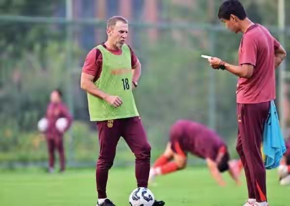 久尔杰维奇的新一期中国U19大名单出炉，18岁魏祥鑫跳级入选，2名留洋球员入领衔