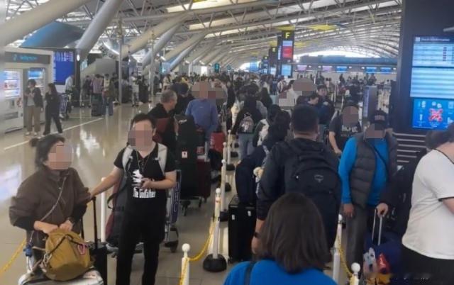 要是可以的话最近还是回国吧日本最近物价太贵了，也不适合旅游实在有工作那没办法，只