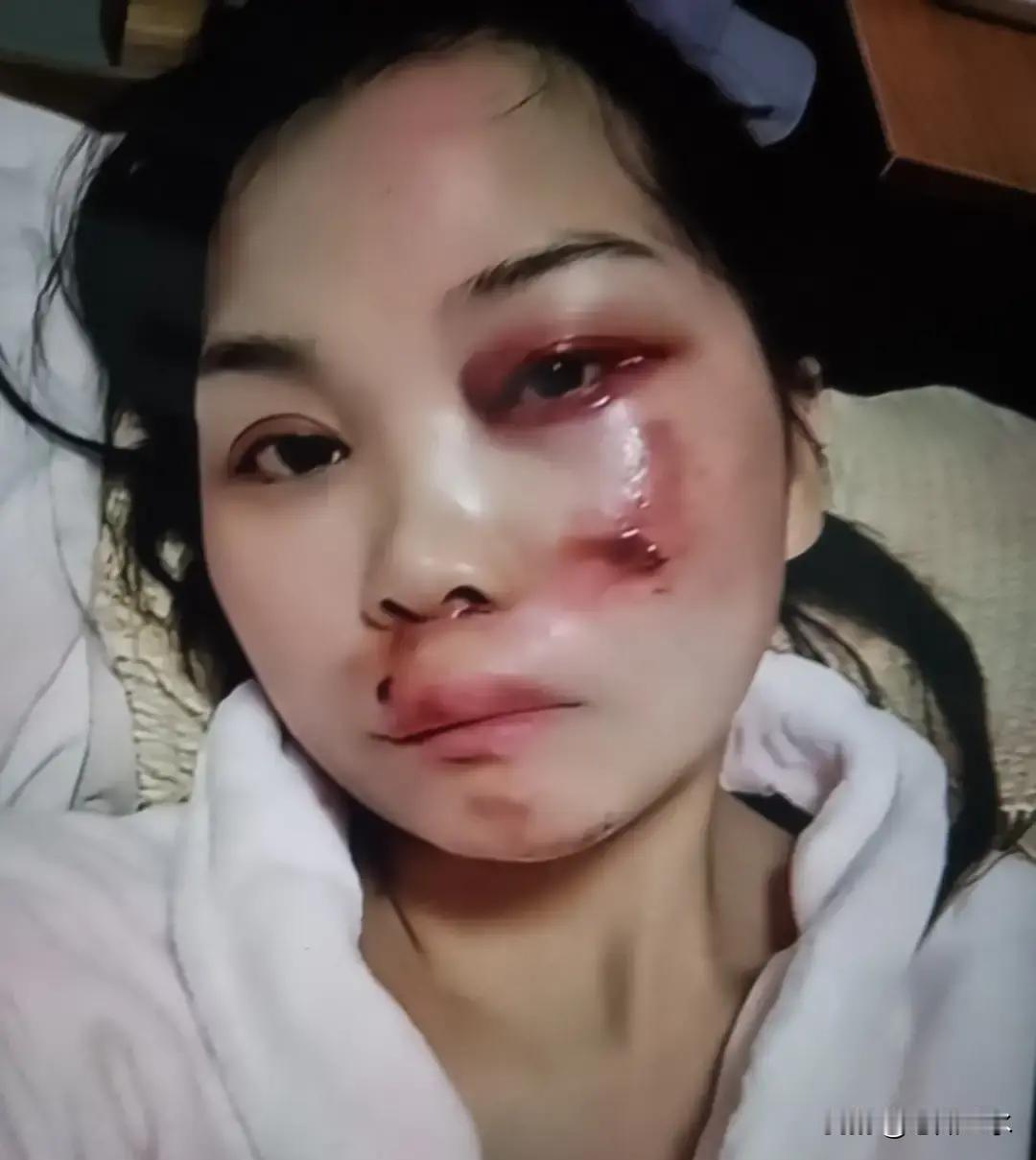 有钱就等于幸福吗？她离婚只因前夫没钱，二婚嫁入豪门。迎来的却是酒瓶、怒火和摔砸。