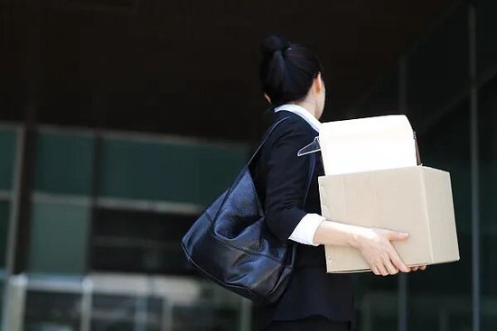 甲骨文裁员3万引担忧 银行停止贷款助燃资金危机