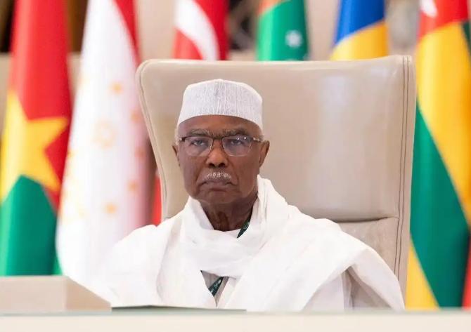 中国外交部正式宣布1月26日，据中国外交部网站文告：中国高层与伊合组织秘书长