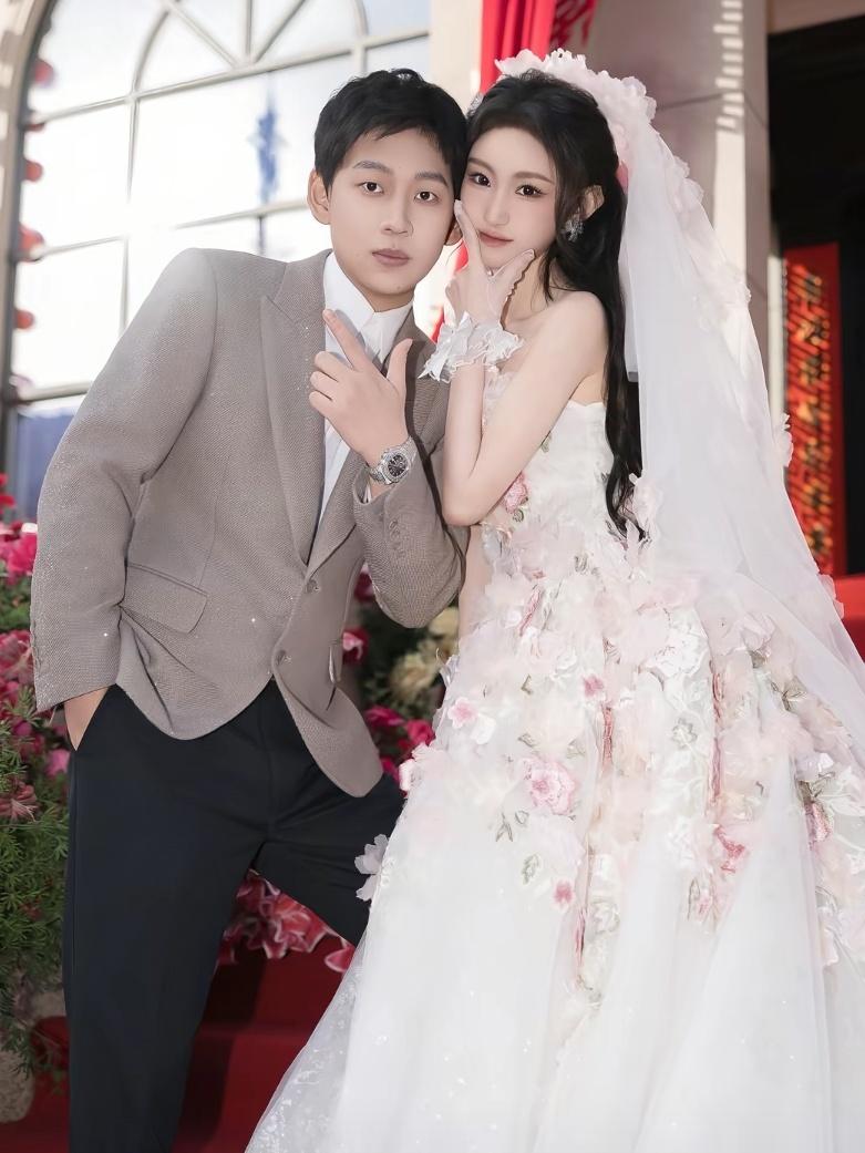 陈雪凝老公李瑞滨回应了，主要说了几点：1.承认有孩子，但强调孩子妈不是之前传