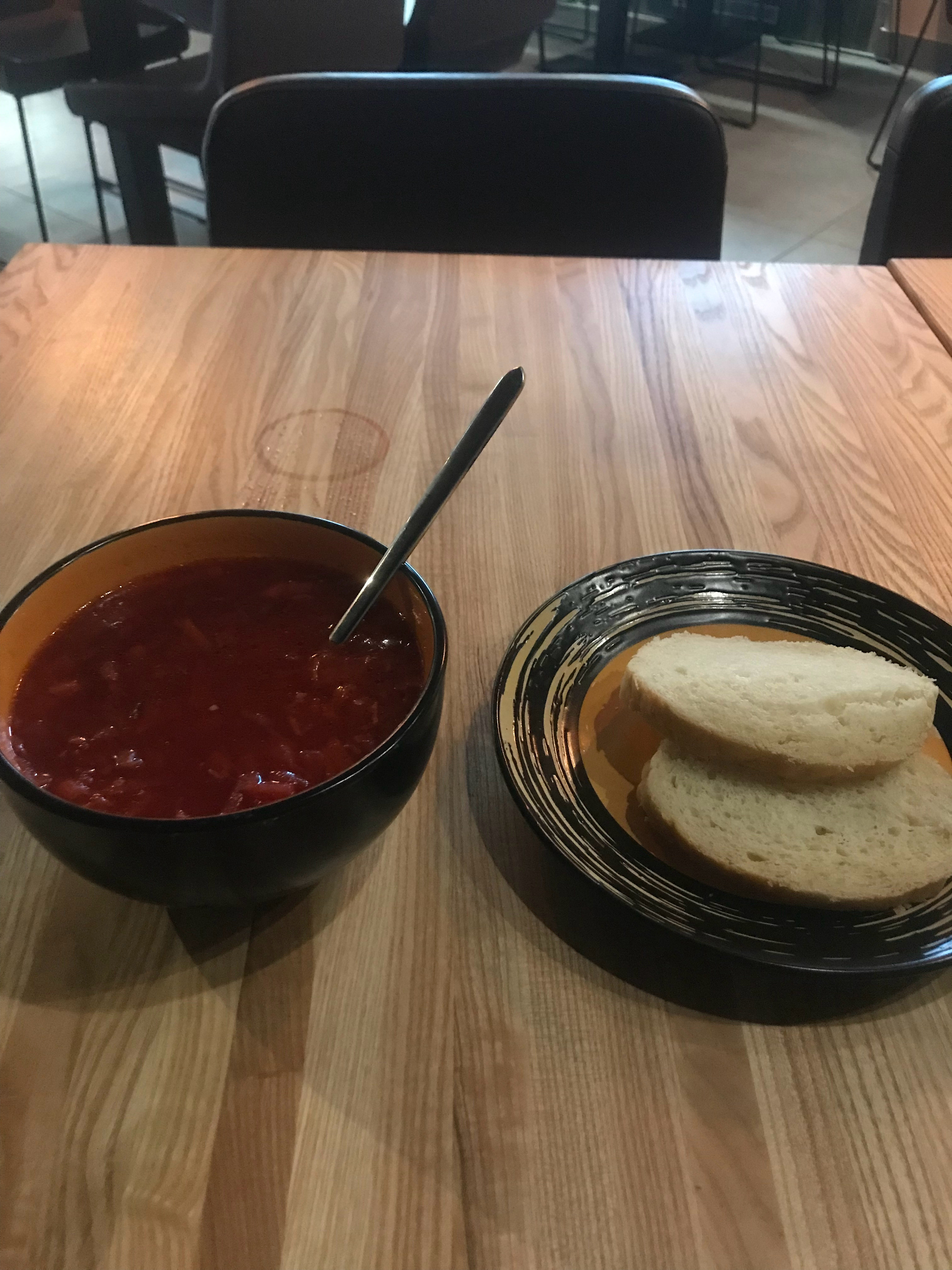 乌克兰最简餐，蔬菜汤➕面包乌克兰·基辅