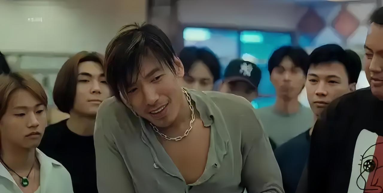 曾经猖狂的“黑社会”，到底去哪儿了？为何感觉销声匿迹了？现在，不管是美国，还