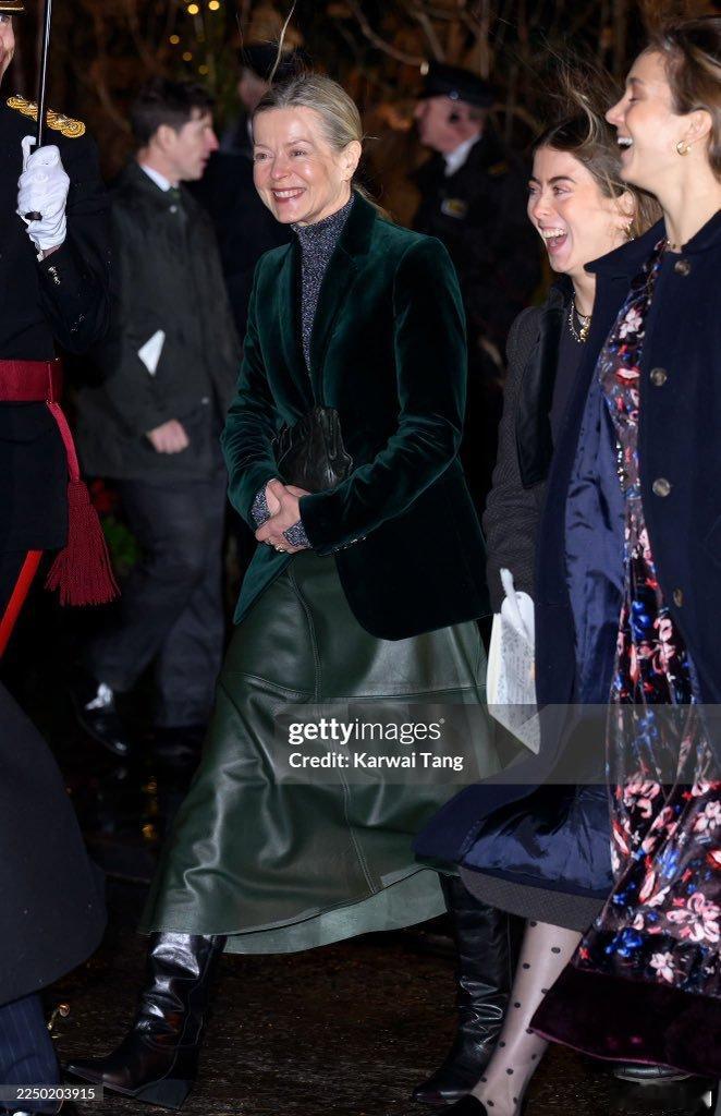 英国王室🇬🇧12月5日，肯特公爵爱德华王子的长女海伦小姐带着四个娃哥伦布·