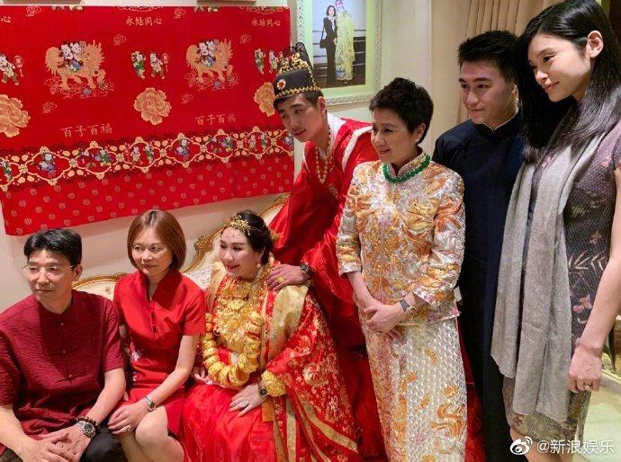 梁安琪只带儿媳奚梦瑶玩商业局，不带女婿辛奇隆？很正常。儿媳和女婿，在豪门里
