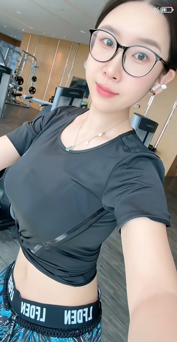 在家也是无聊出来健健身
