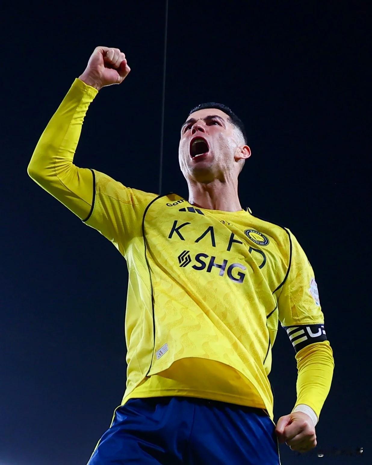 君临天下，C罗距离1000球只差40球了!在本轮沙特联赛中，C罗天神下凡打进