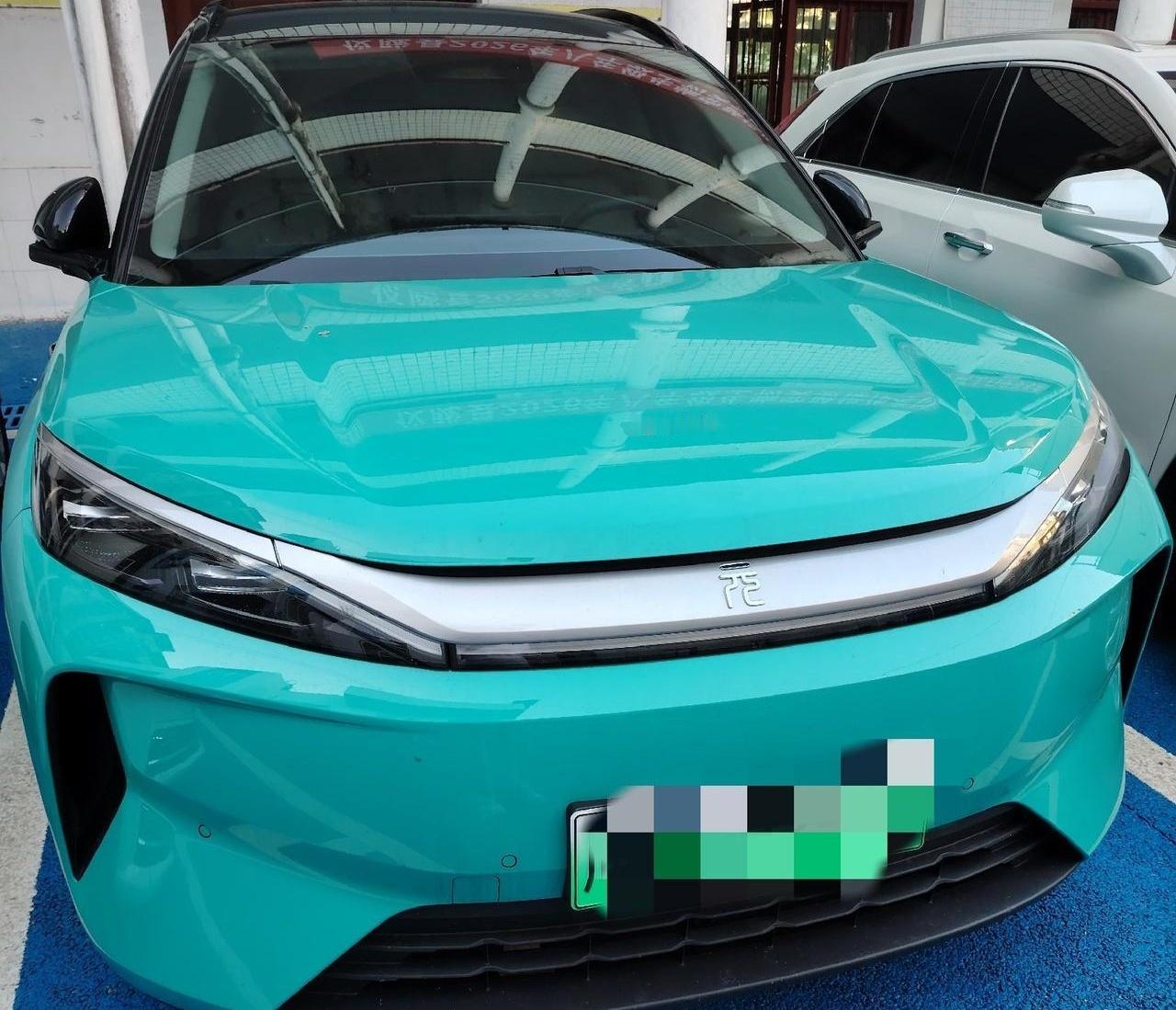买个十来万的车，结果被一把几十块钱的充电枪给拿捏了？这憋屈劲儿谁懂啊！7月底提