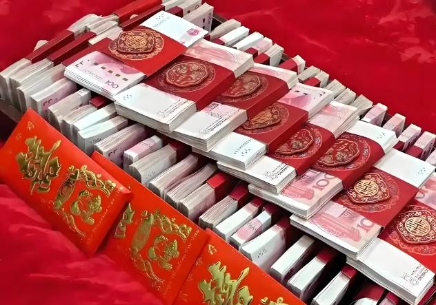 福建福清，男子订婚给女子35.5万彩礼，二人同居3个月后分手，双方父母签了《解决