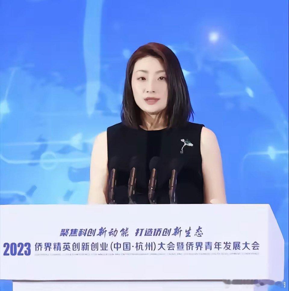 发现了吗？宗馥莉真的很聪明！她懂得利用舆论18亿美金要真判给私生子，就会