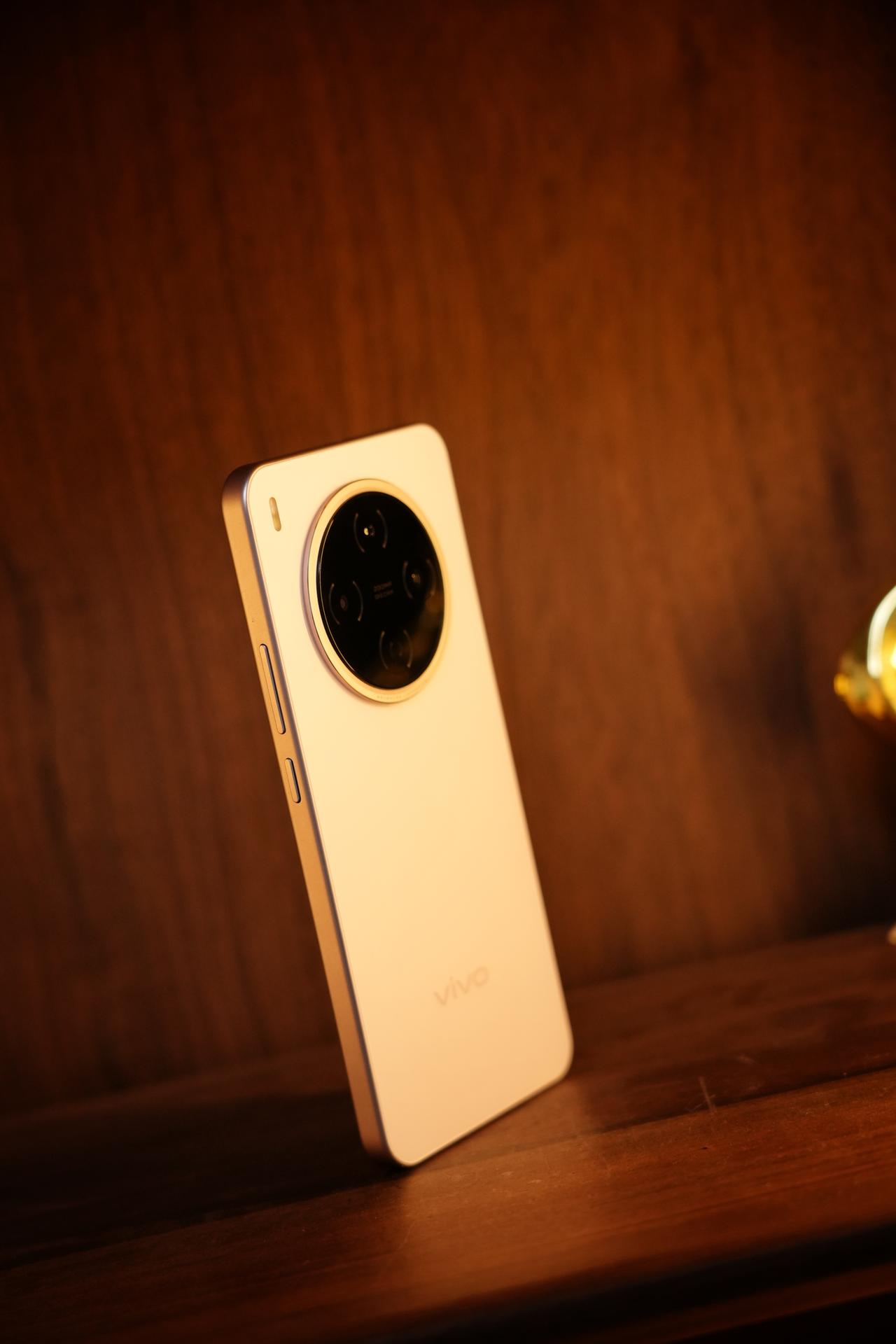 vivoY500Pro轻体验：-安兔兔随便跑100万+，没事打打王者荣