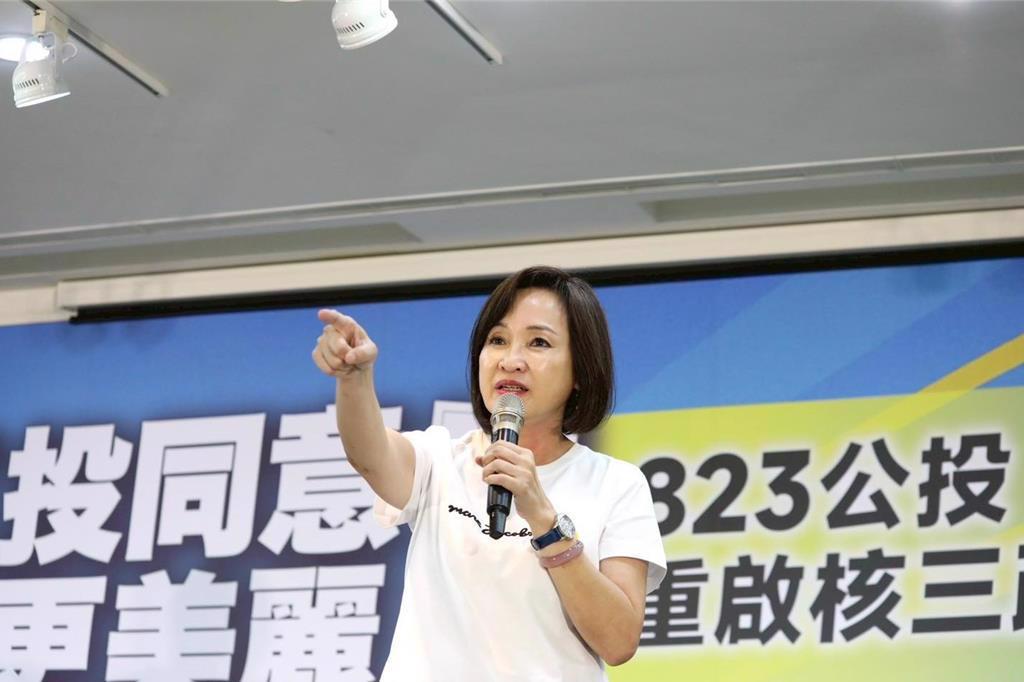 2026高雄市长选战，民进党呈现4抢1的局势，最新民调显示，若民进党推派赖瑞隆参