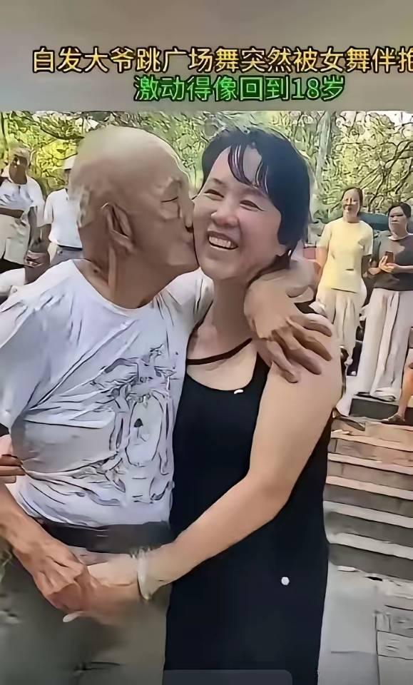 老夫聊发少年狂广西柳州某公园里，每天下午都会出现一个身影，78岁的退休大爷，不