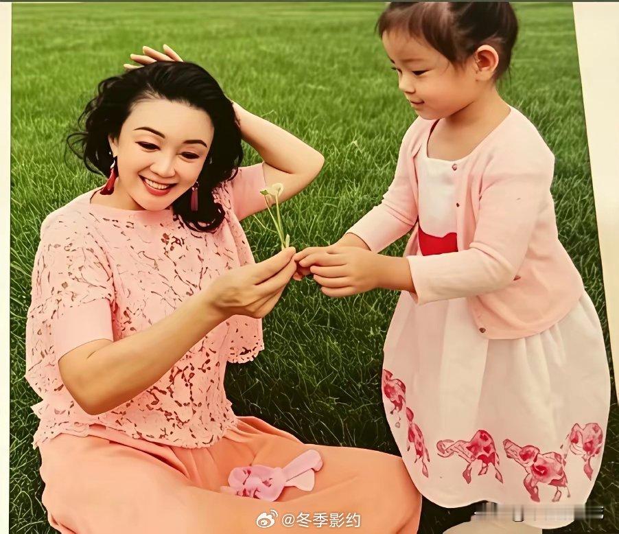 大S怎么都没想到，她去世后，最终真心守护她这对儿女的是张兰女士，比她娘家那些亲戚