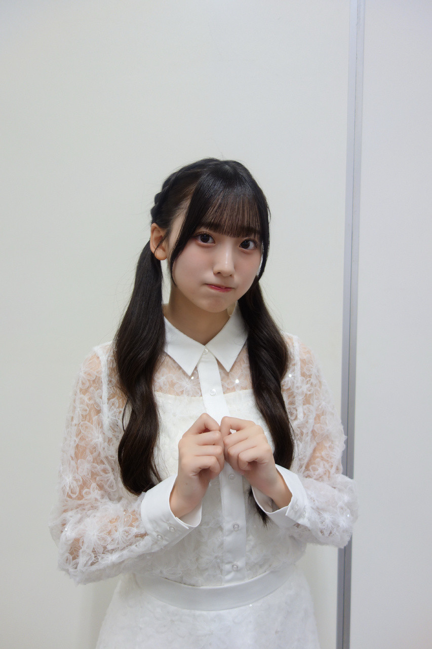 大田美月「ピンクのセーラー服を着てみたよっ🎀中学高校ではブレザーだったからずっ