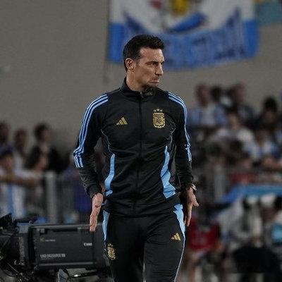 ⚠️🇦🇷阿根廷国家队教练组已通知全队，在世界杯开赛前的这两周内，将对每位球