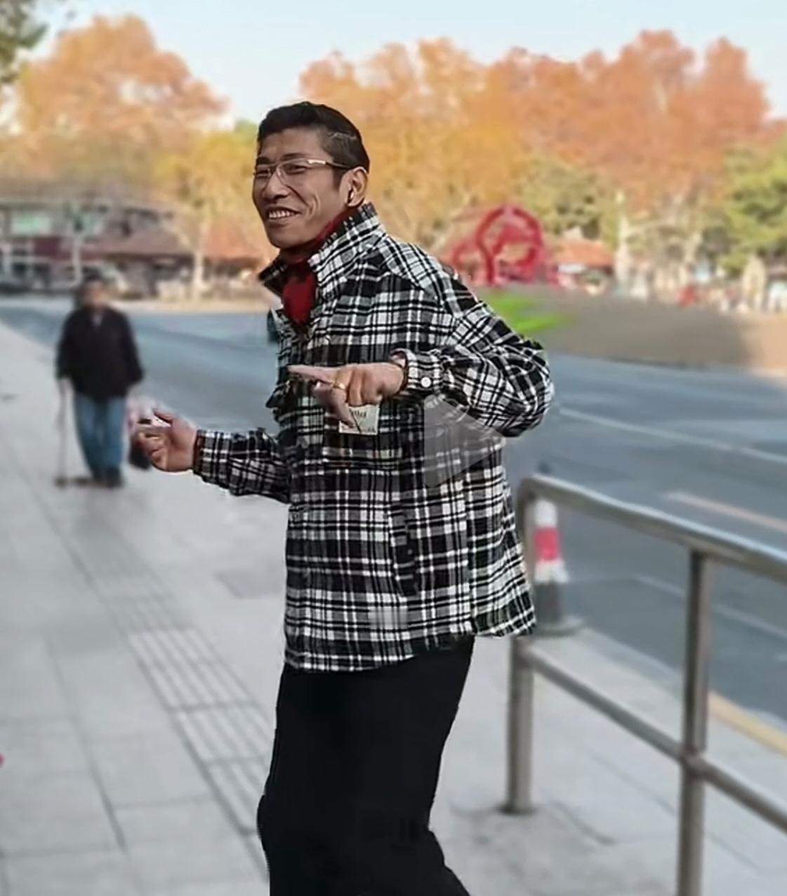 一代不如一代！张半仙还不如上海爷叔，上海爷叔预测股市，都是一年以上时间起步，去年