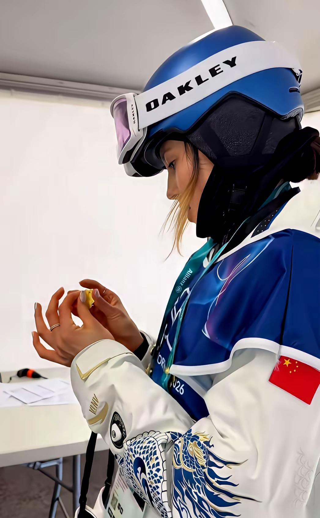 不一样的奥运冠军，学量子力学和哲学，从不缺考，与人合住宿舍，亲自走路去赛场，背包