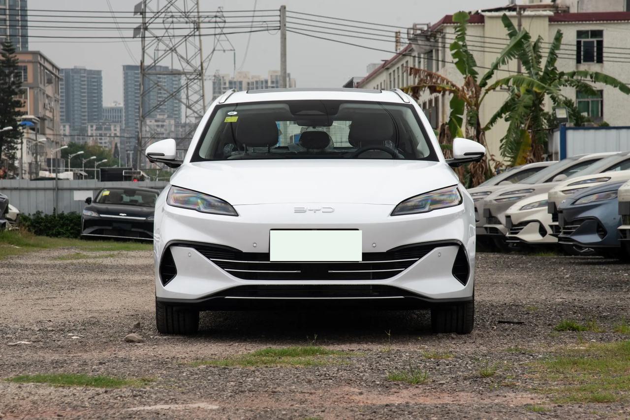 这两台车都不是来“打酱油”的😎海豹06DM旅行版属于比亚迪现在少见的实用派，