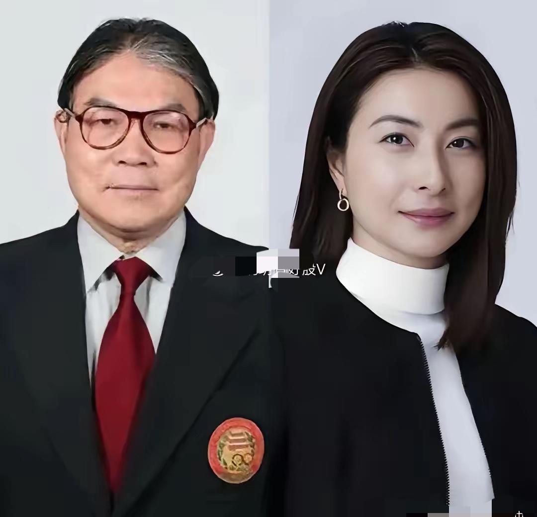 79岁的霍震霆自曝，每周都要去儿子家蹭饭，不为别的，就是为了看​孙子和孙女