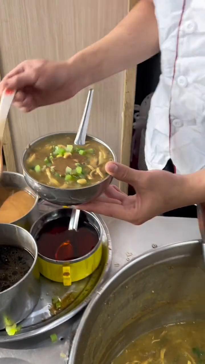 河南特色早餐：五香豆沫味道鲜美，比胡辣汤喝着带劲。当不想做胡辣汤的时候，河南人