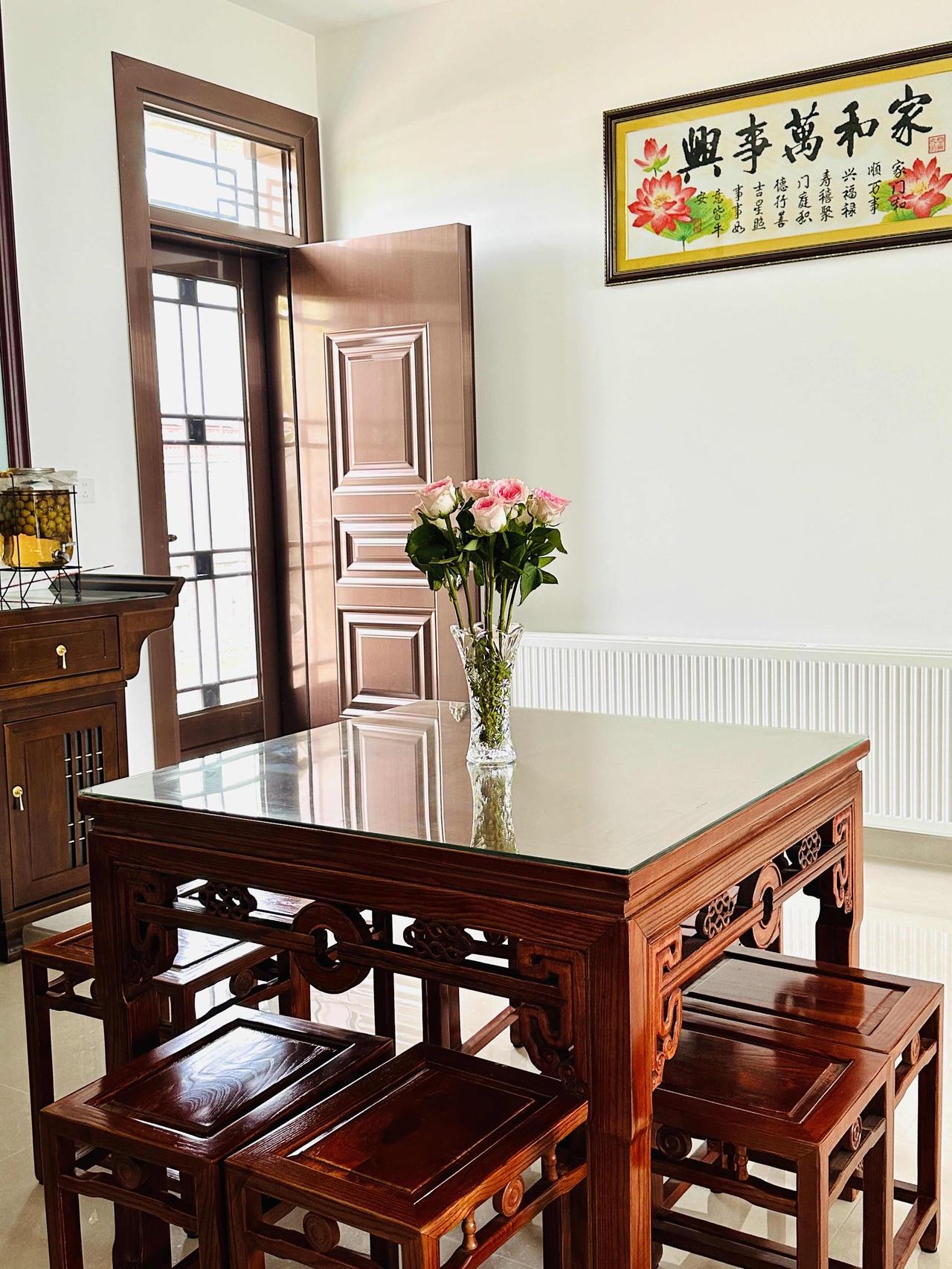 在农村，拥有爱干净的妈妈，真是太幸福了妈妈说，最好的装修不是昂贵的家具，而是家里