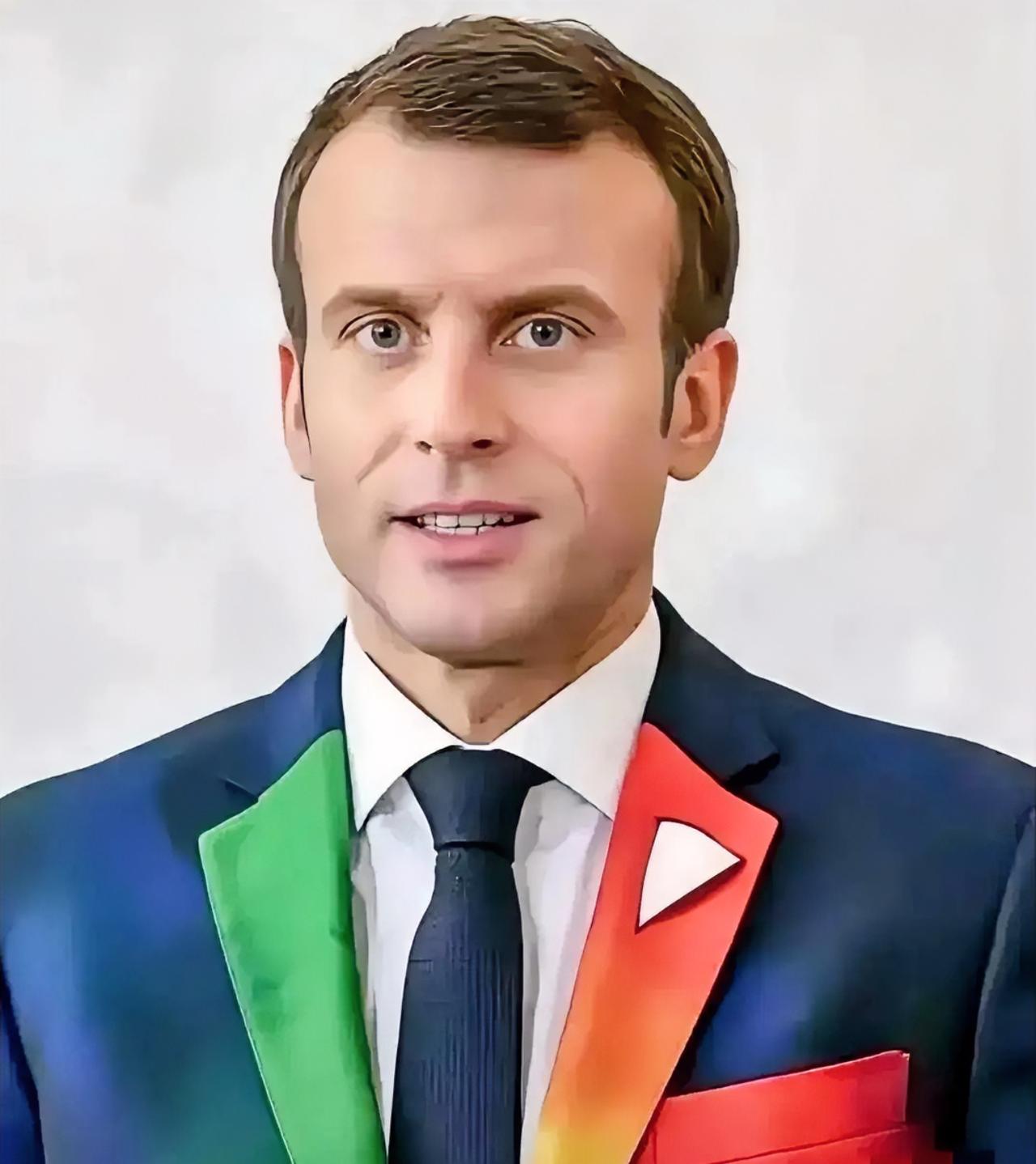 法国亮剑地中海！马克龙亲登航母，欧盟多国齐出动，伊朗导弹袭击引发新危机