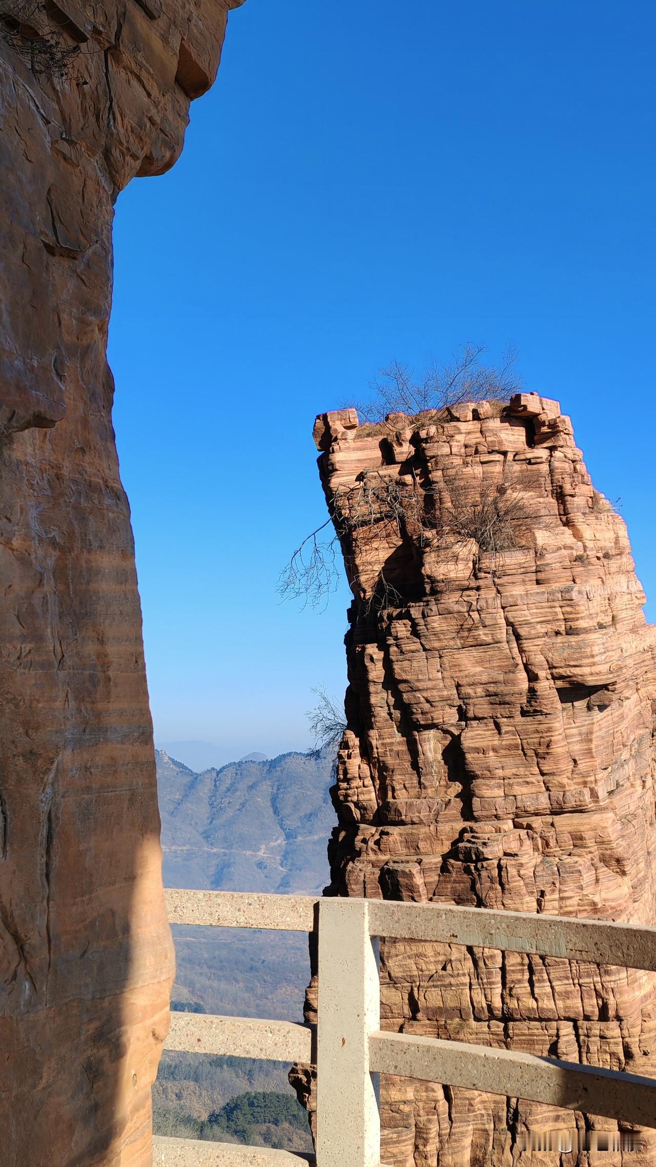 嶂石岩地貌以前知道丹霞地貌，喀斯特地貌，雅丹地貌，山东崮地貌，今天游东太行，