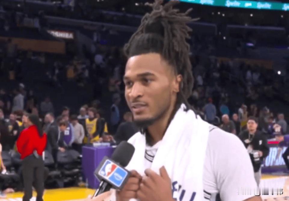 唯有尊重！卡斯尔谈詹姆斯：“勒布朗是还在打球的传奇。”“跟他同场竞技，感