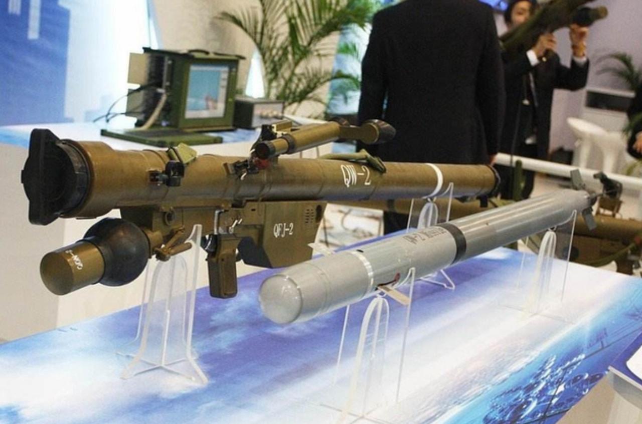 如果伊朗防空系统加强，那美以两国加起来都打不过伊朗，美以优势是制空权，导弹根本打