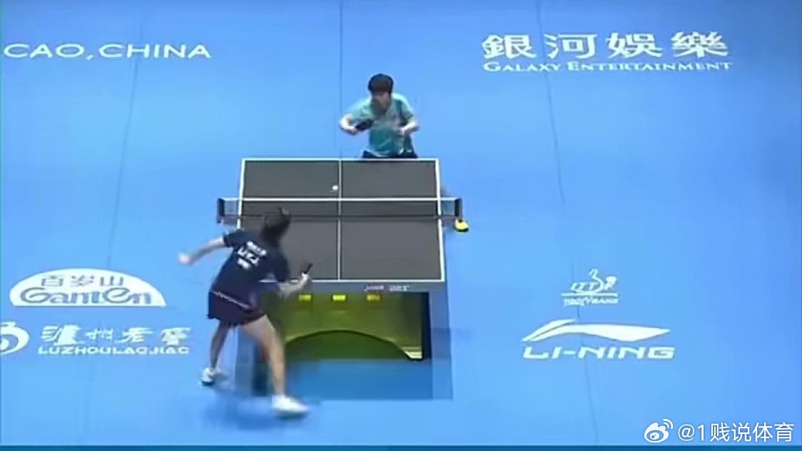 好笑死我了，为了孙颖莎，侯英超一点不给周冠达面子。周冠达说前两局孙颖莎都是大比分
